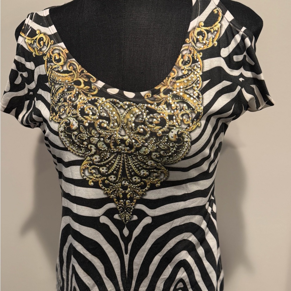 Cache Black and White Top
